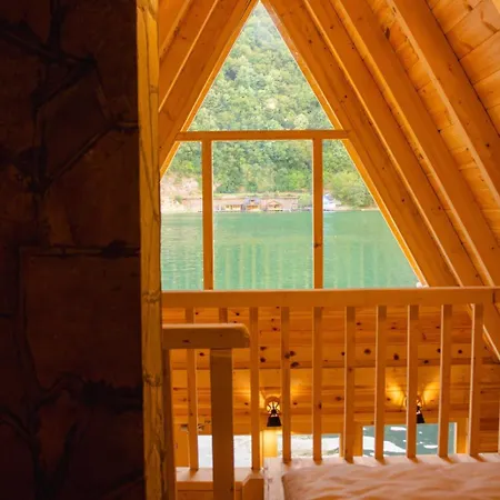 Kucica Hedonija بيت للعطل