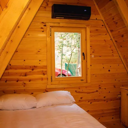 Kucica Hedonija بيت للعطل Donji Sakar